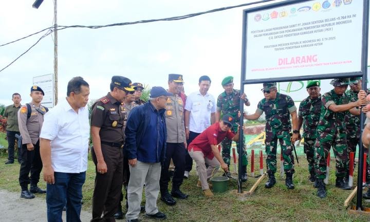 Satgas PKH Sita Lahan 5.764 Hektare Milik PT Johan Sentosa di Kampar